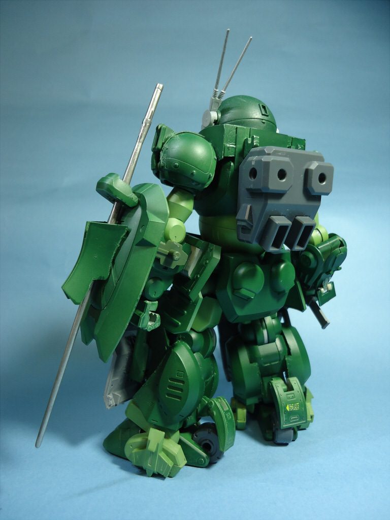 左斜め後ろ