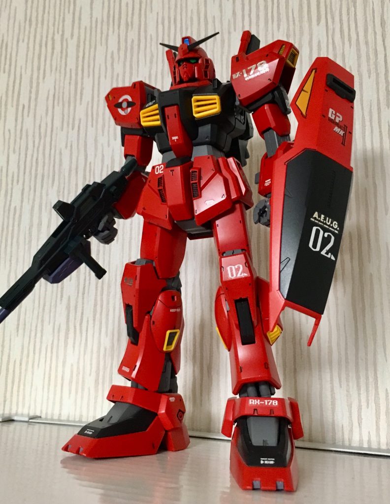 全面。３機のうち２号機の色を塗り直したという想定の為、各部のマーキングは０２としました。