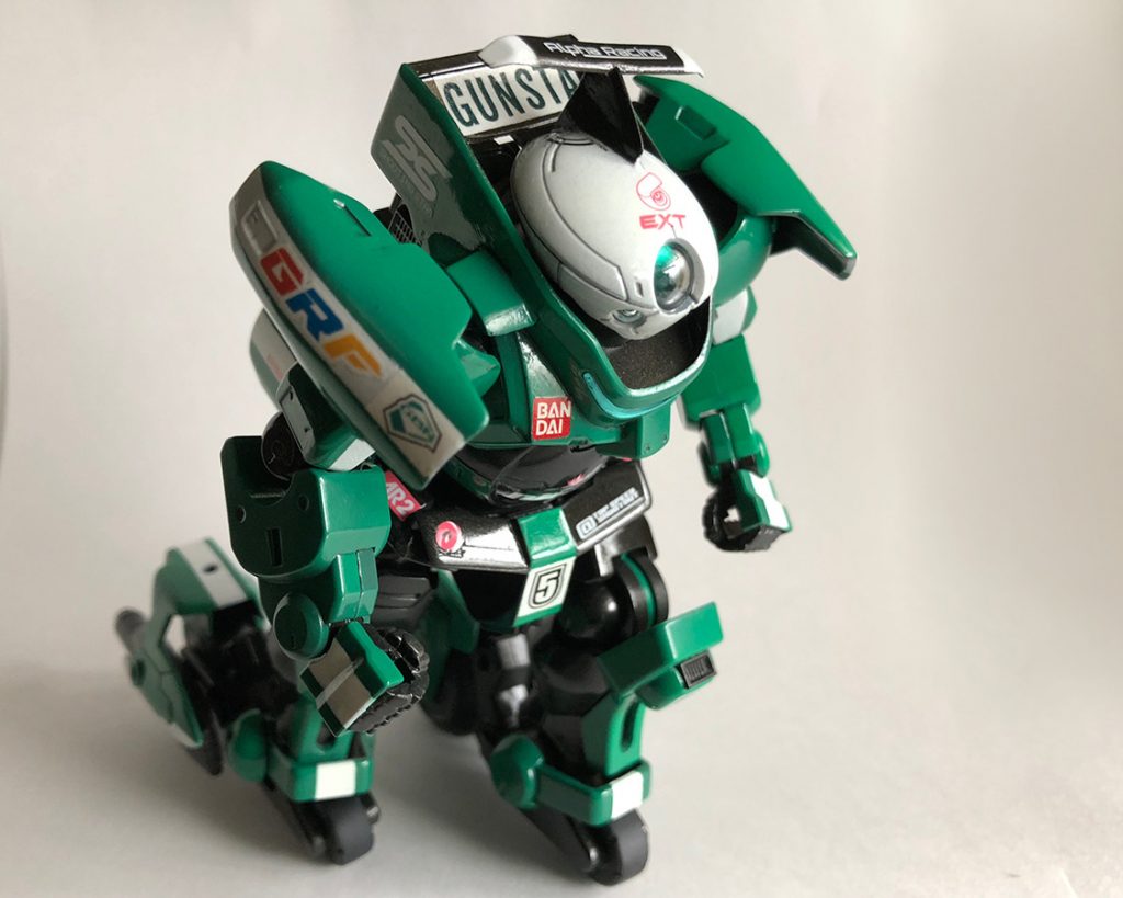 ## GH-001R GRIMOIRE-R-GP グリモワールGP
【以下、妄想設定】
レース仕様に極端な改造を施されたグリモア。
フォースフェスにおけるレース競技や、スピードが要求されるミッションへ対応すべく、*「地上を走ること」*に特化して製作されたレーシングガンプラであり、極度の縛りプレイである。