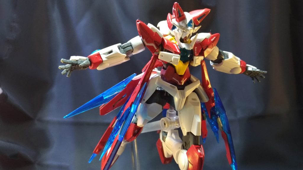 シールドビットとかはガパっと開きますので、ヒラヒラな感じに。腰のソードビットにはネオジム磁石仕込んでくっつけてます。