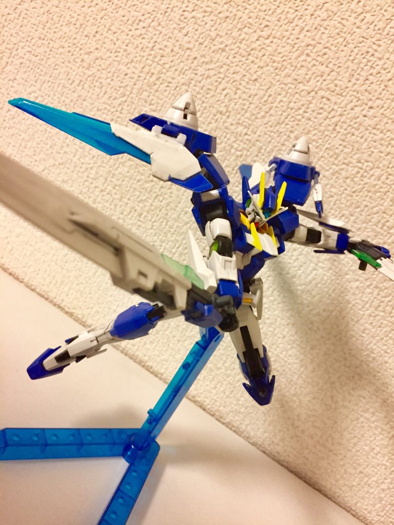 近距離、中距離、遠距離のいずれにも対応できるが、基本はソードモードを生かした近距離戦闘を得意とする。