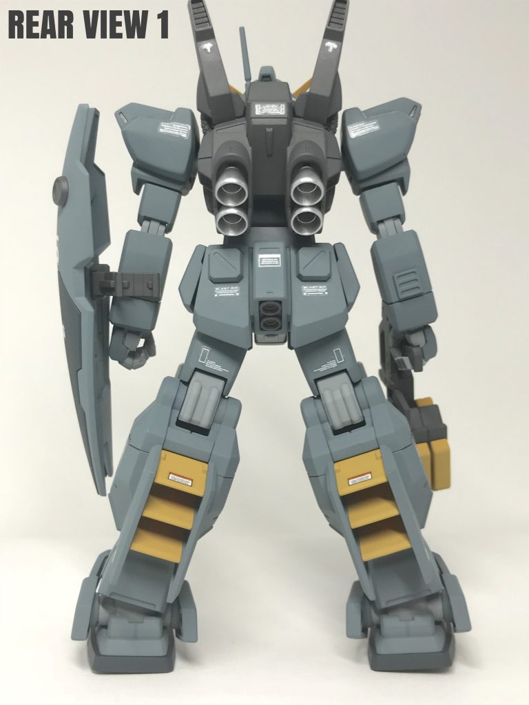 後ろ姿は、殆どマークⅡ君だな〜  (^_^;)