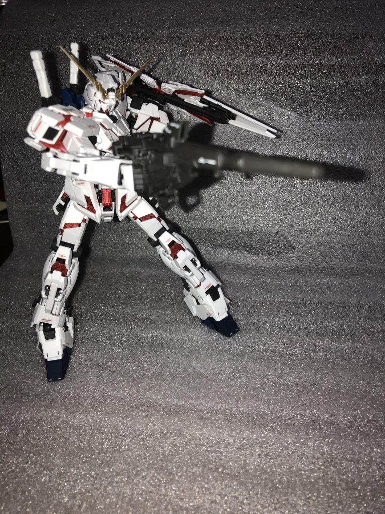 早いですが最後にマグナム＆シールド。弾倉が取り外せるのがすごいですよねこれ。バンダイ脅威のメカニズムですよこれw