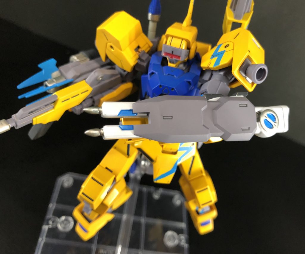 一番見て欲しいポイントとしては左腕の電極ショートシールドです。