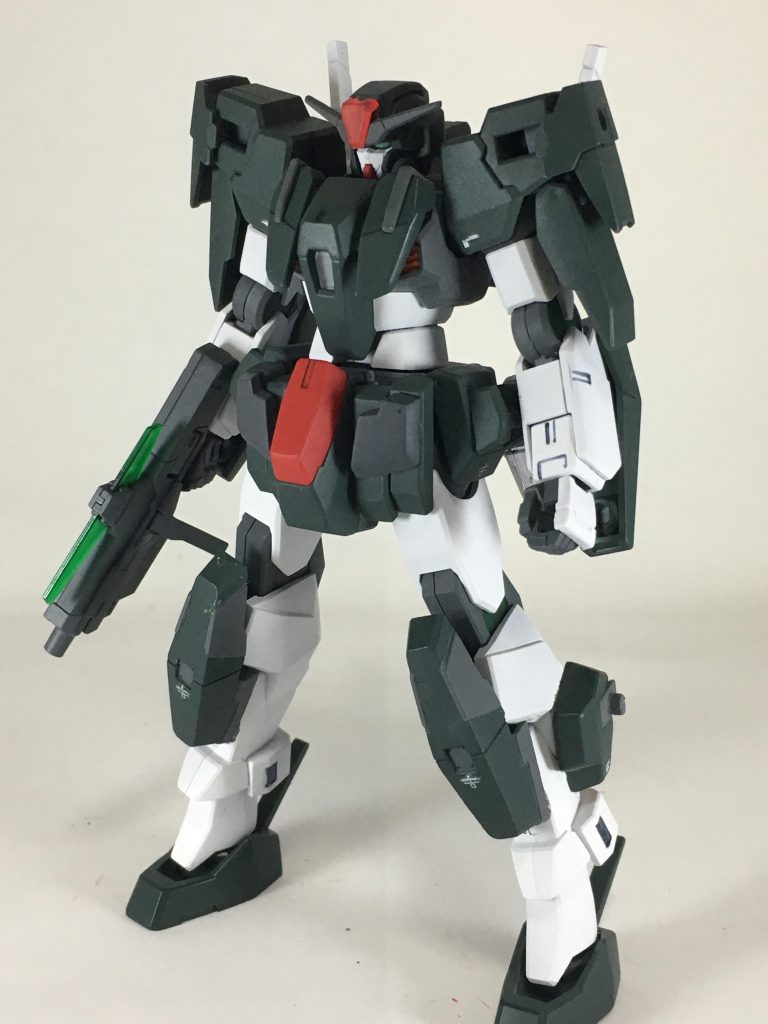 通称装備版。装備はGNスナイパーの三連バルカンと、GNピストルⅡ、腕に固定したシールドビットのバルカンのみの軽装備。粒子使用量を抑えつつ戦えるようにしました。