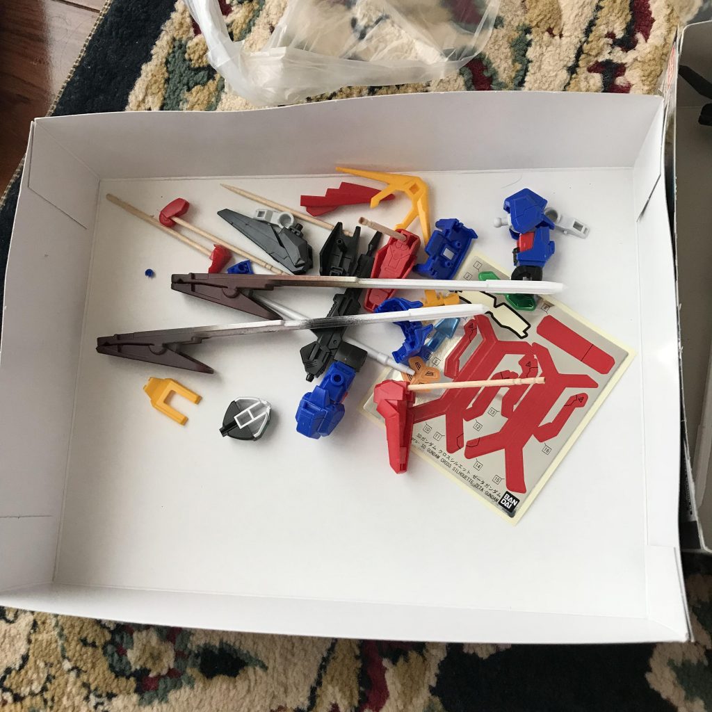 残りは筆塗りで。