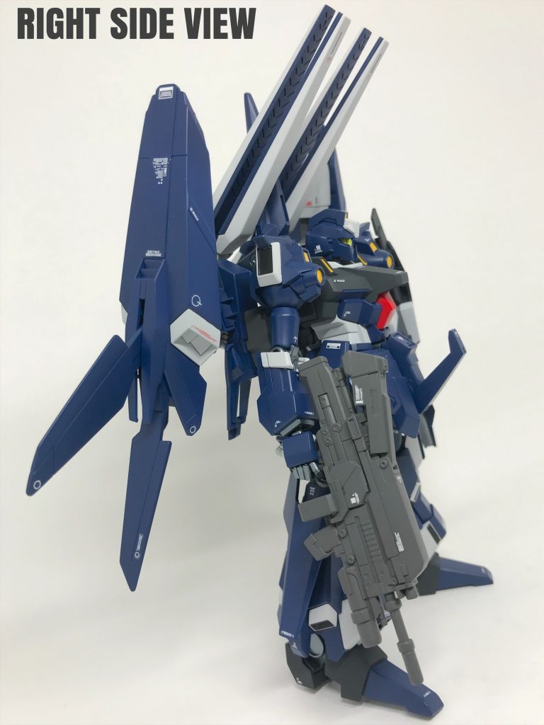 気を取り直してレビューを続けます。
武装はジェスタキャノンのグレネード付き
ビームライフルを装備してみました。
最初 ゴッついかな? と思ったのですが、
ディフェンサーユニットが大きく、
ボリュームがあるので、そんなに違和感
無く収まりましたね。