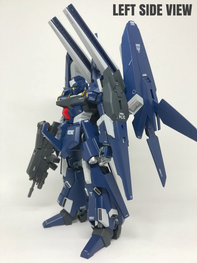 ディフェンサーユニット… 大きいですね!
塗装が大変でした。 (^_^;)
加工の方は繋ぎ目はモールドの様に仕立てて
合わせ目を目立たない様にしました。