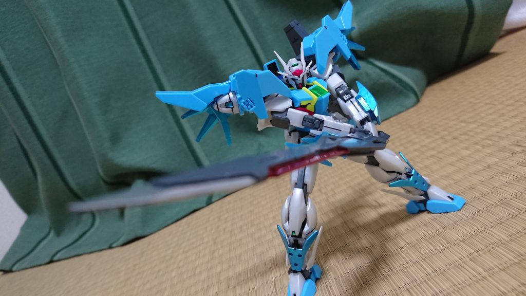 バスターソードは両手持ち可能。やっぱこれだね。