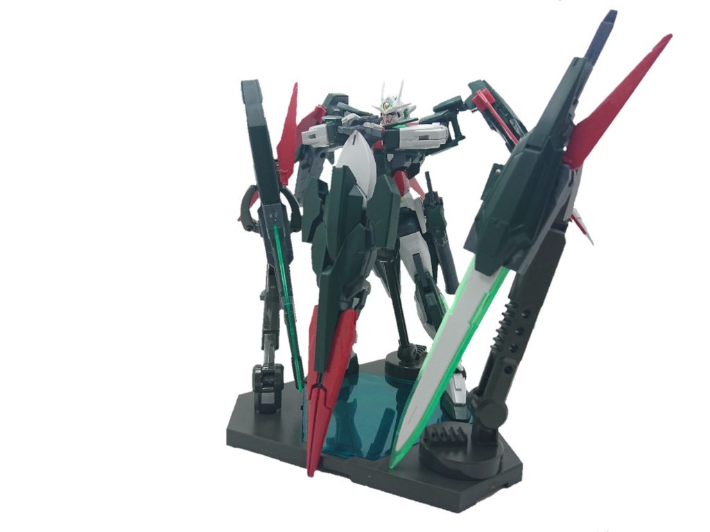 エレガントなポーズ
本当はバスターソードを持ちたかったのですが、長すぎたためシールドで我慢することになりました