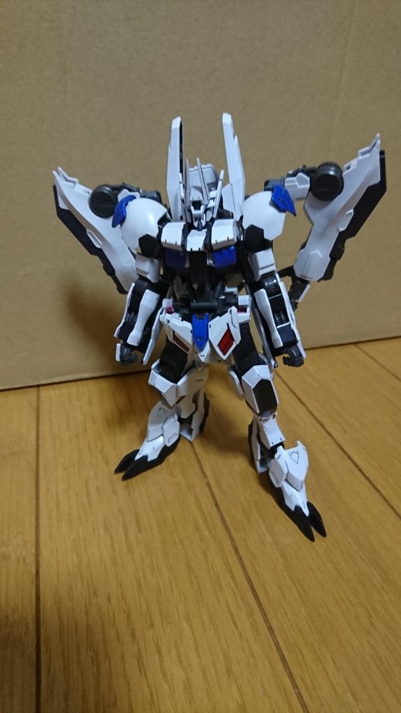 マルコシアス改修、マルコシアス・ゴア。「壊れるんなら壊れないもの付けりゃ良いんじゃね？」という発想の元改修された姿。