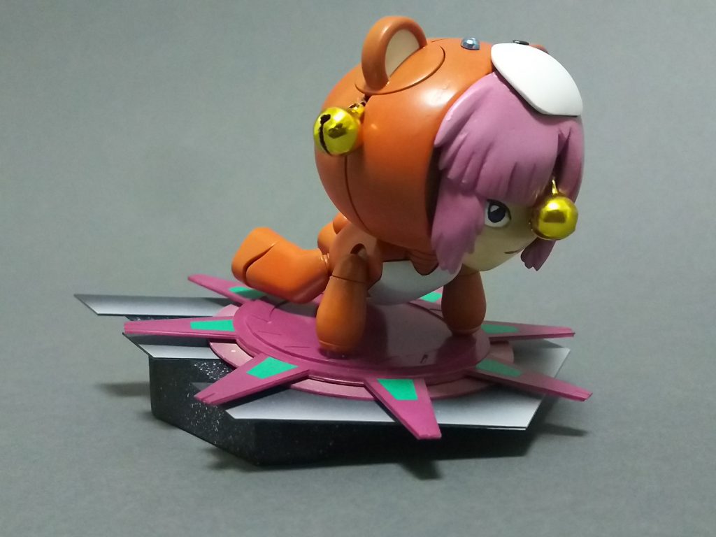 正面左側から