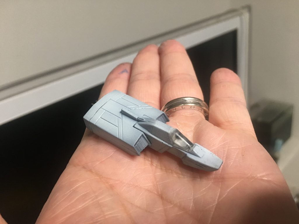 コクピットは5mm透明プラ棒から削り出しました。