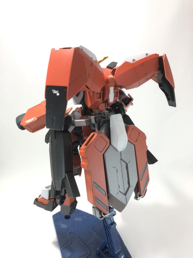 色は好みですが重機みたいになつて男らしさが増したと思います。