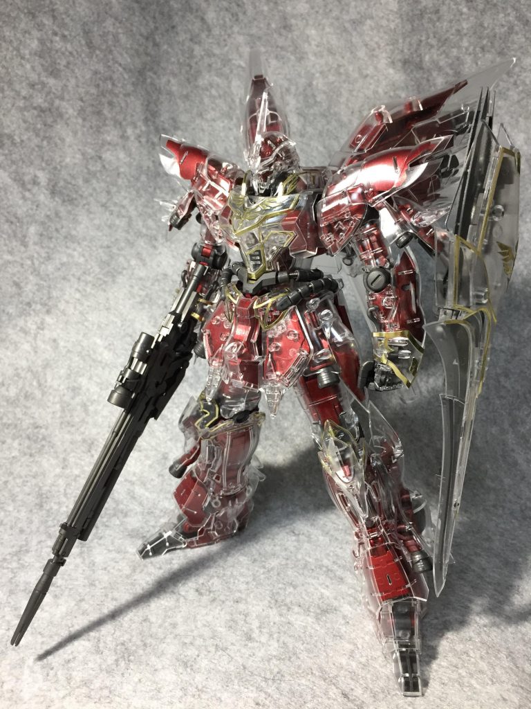 エングレービングはシールで再現。