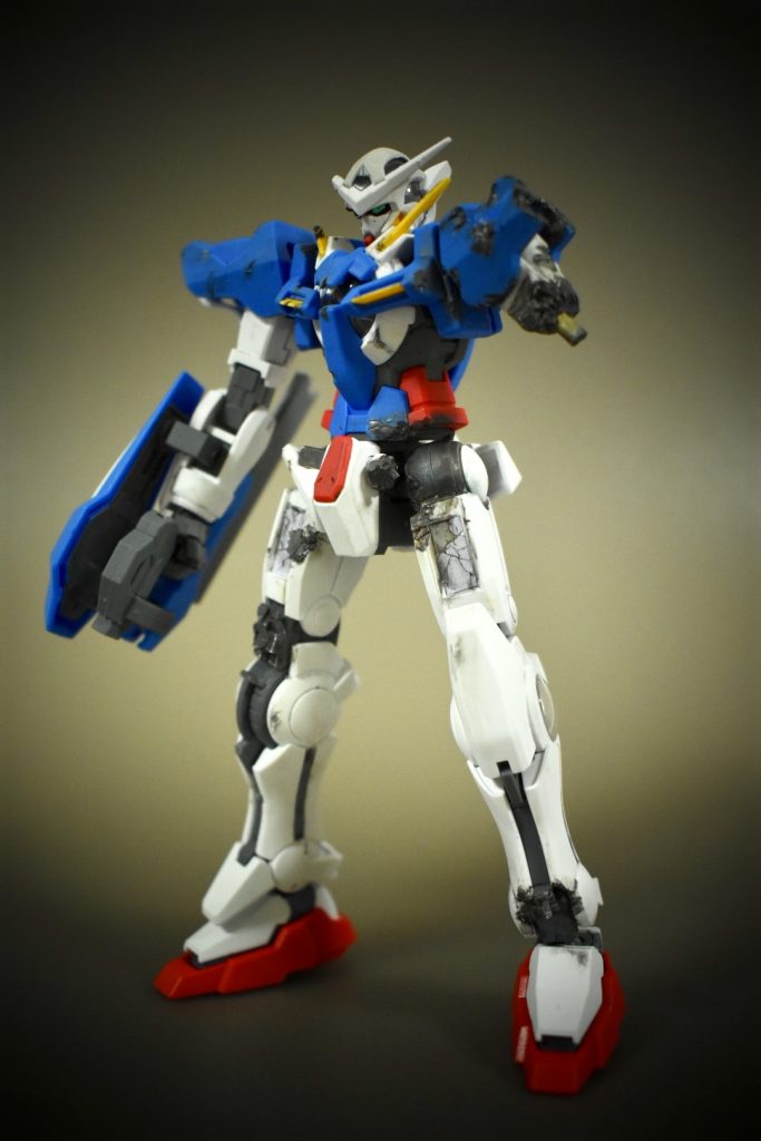 マントを取った姿左腕は適当にイメージしてでっち上げました。というか、割と設定画とは違ってる部分も多いです。そこらへんはアレンジということにしてくだせえ…(´・ω・`)