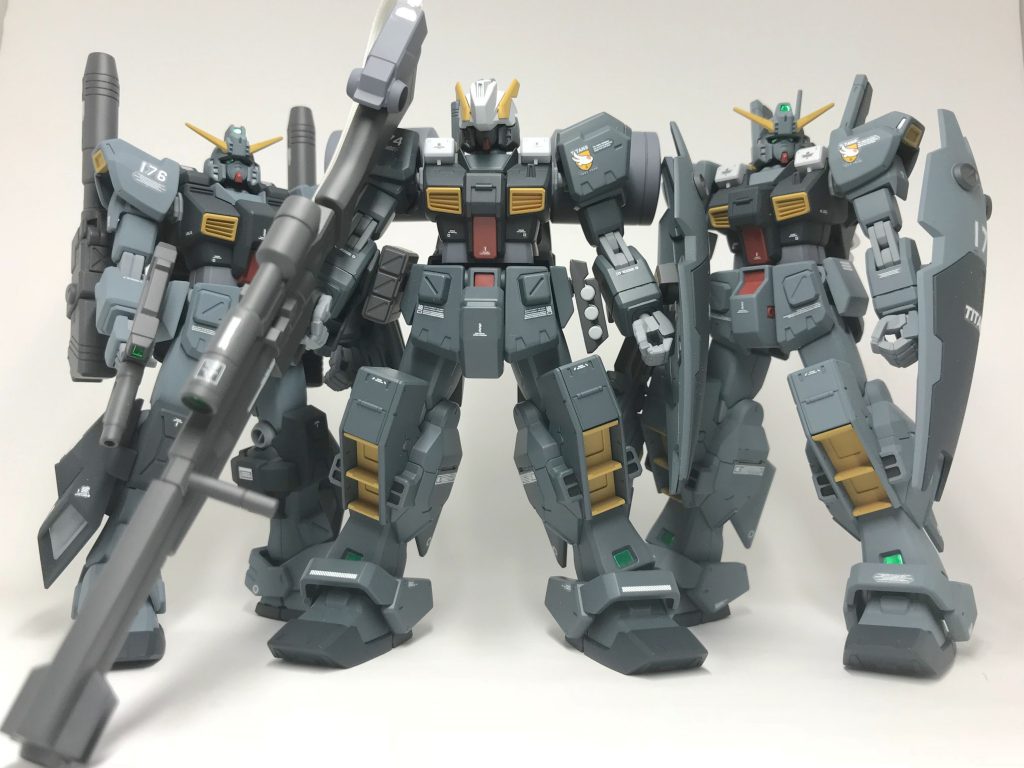 最後に第17部隊 第2小隊の集合写真です。
●174号機  ヘイズル改壱式
●175号機  ヘイズル改弐式
●176号機   ヘイズル改参式