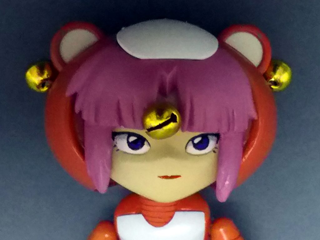 ファラ様の顔
ファラ様に似るかどうかドキドキしながら目と唇を描きました。
ファラ様とわかって貰えたら嬉しいです。