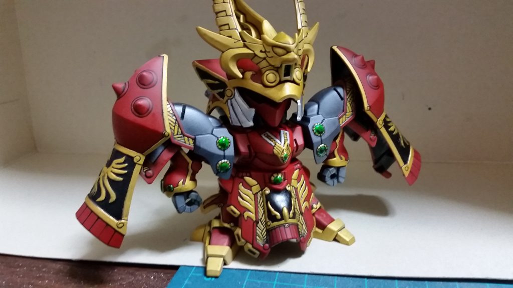 軍師形態。肩鎧のおかげでかなりでボリュームあります。