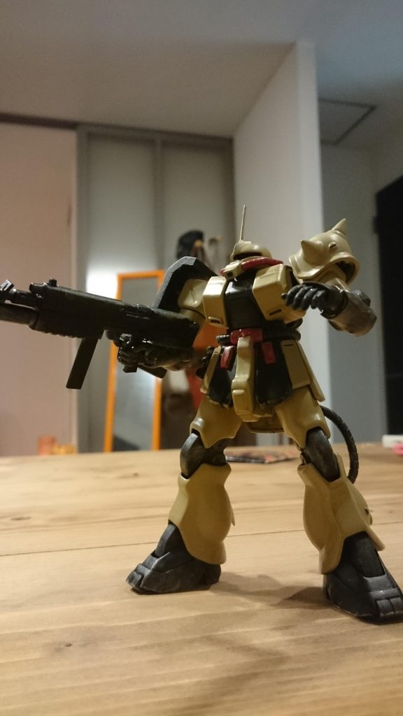 ザクⅡ改のスパイクアーマーもあります。しかし、このMMP80はデカ過ぎると思います…。