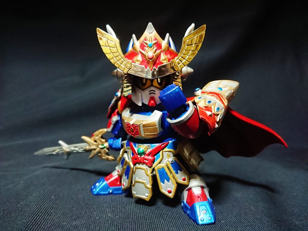 2月に制作を開始し、構想→パーツ合わせ→放置を繰り返し7ヶ月目にして完成。
LGBBと三国伝の中間体型を目指しました。
騎士の頭身アップはイメージしにくいですが、SDCS版も作ってみたいです。