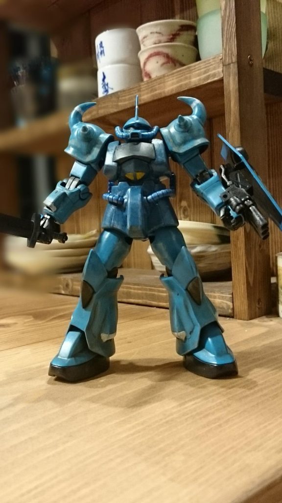 正面から。コクピットのオレンジも油絵具。