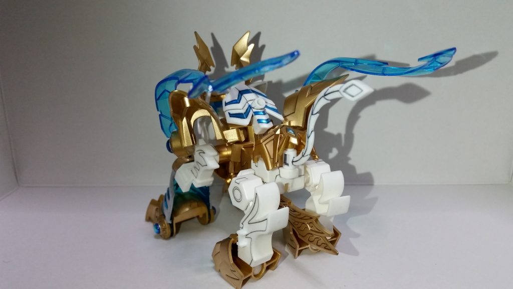 虎燐魄
虎暁の魂が具現化した神獣。轟大帝の鎧となる。