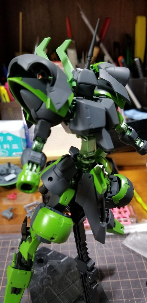 全体を塗りだしたところですね。