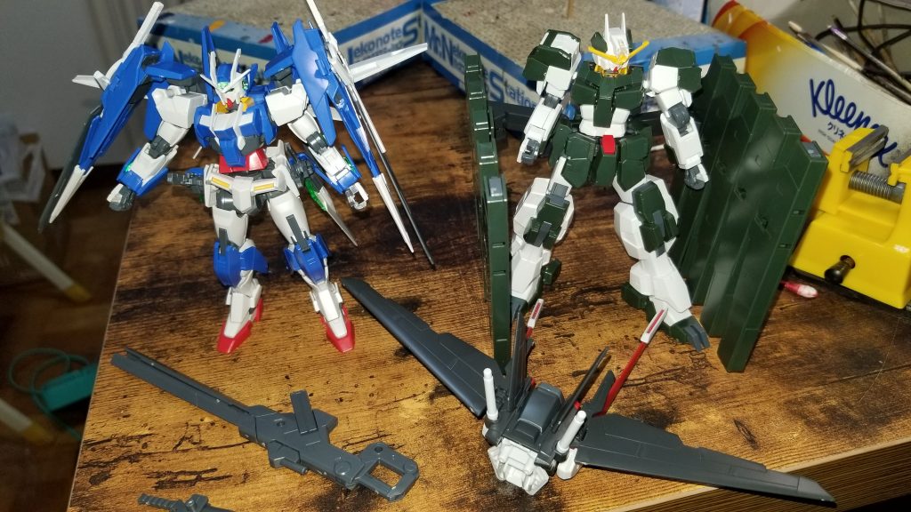 今回も工程の画像はないので元キットと未塗装状態を。