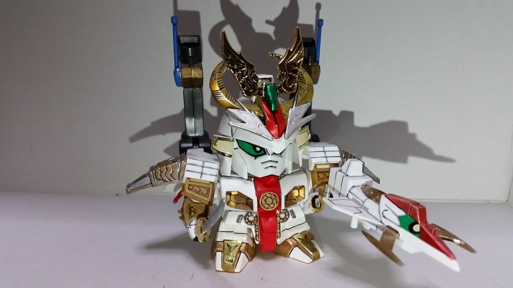 絶大な光の力を持ち、闇軍団との決戦の際は闇皇帝と一騎討ちを繰り広げます。背中の二連の大目牙砲（オメガキャノン）がとても印象的です。