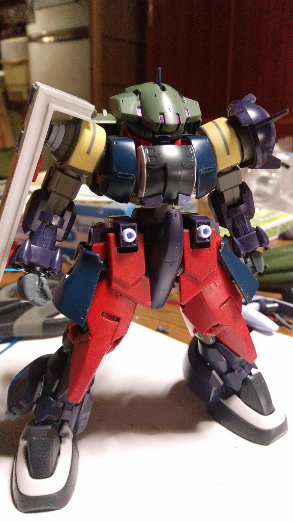 塗装前のザクさんです。
見れば分かるほぼオーガです。