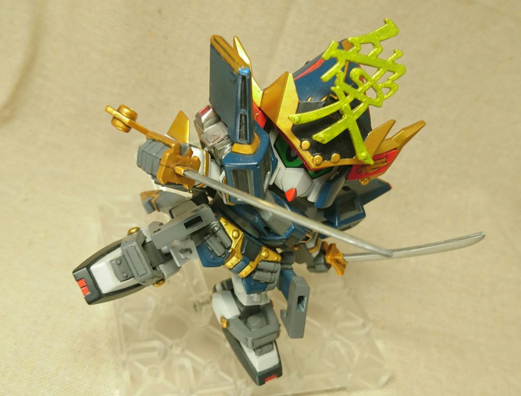 肩関節増設。首関節新造。腰回転軸追加。手首関節をポリ接続に。足首間接周りをディティールアップ。