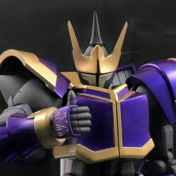 邪悪なる者あらば　鋼の鎧を身に付け　地割れの如く邪悪を切り裂く戦士あり