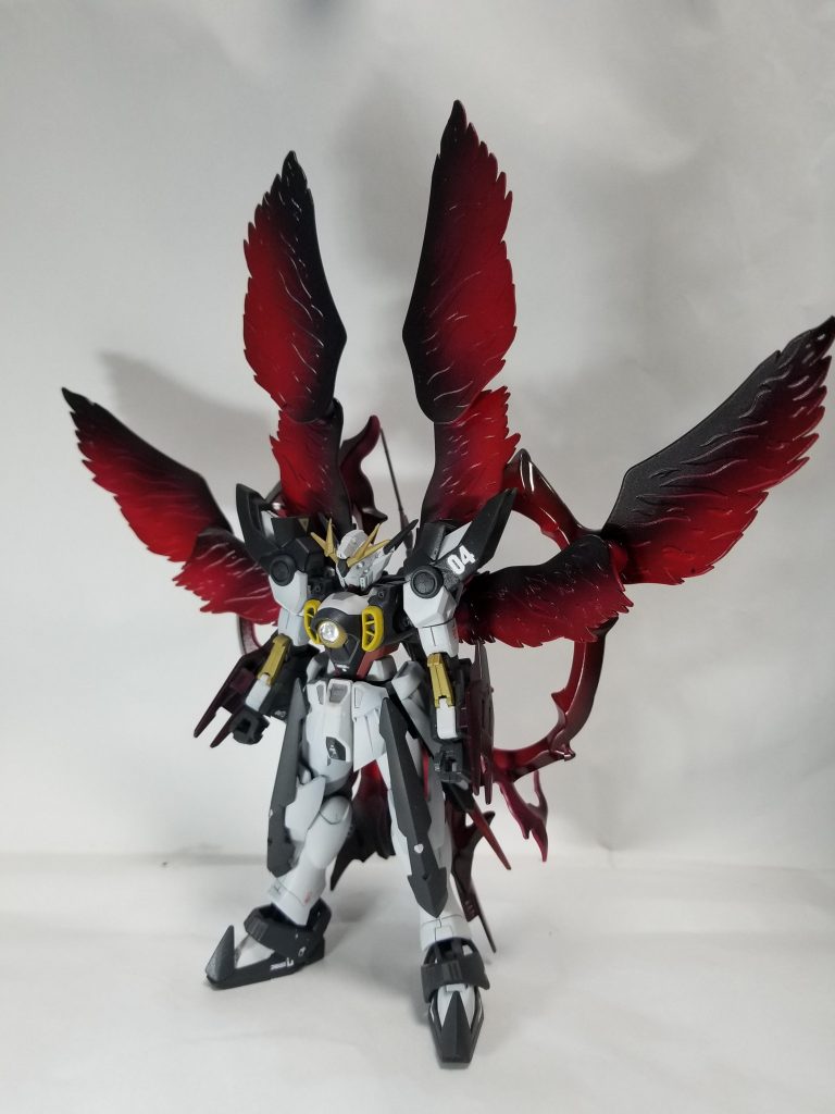 魔王バースト状態
機体バランス維持によって、機動性に難が出るが、出力が大幅アップするという設定です。