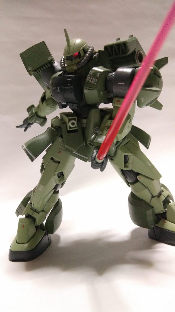 武装④ ビームサーベル
ビームサーベルはフロントアーマーに装備されている。
ビームサーベルはSTジンクスの物が色的にしっくり来たのでそのまま使用。