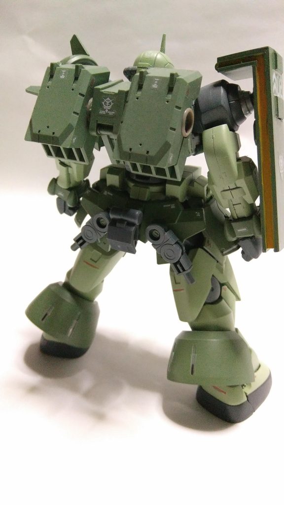 後Σp[【◎】]ω・´)
バックパックにはストライカージンクスの物を使用。
腰部分には武装用のジョイントを追加。