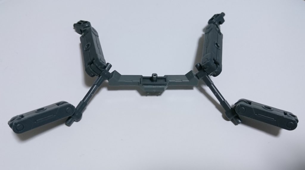 ・バックパックのジョイント
HGBFバトルアームアームズのジョイントパーツと特典ウェポンのジョイントパーツを合わせて作成。