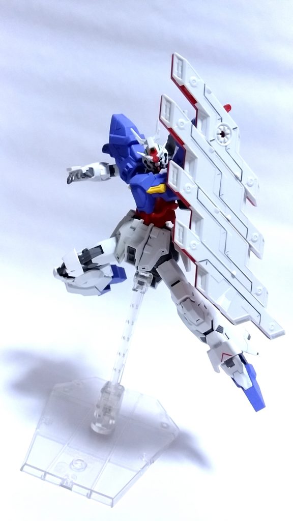 サイコプレートは腕に装着させることも出来ます。接続アームは腕部保持ピンなどのおかげでポージングに幅を持たせることが出来…