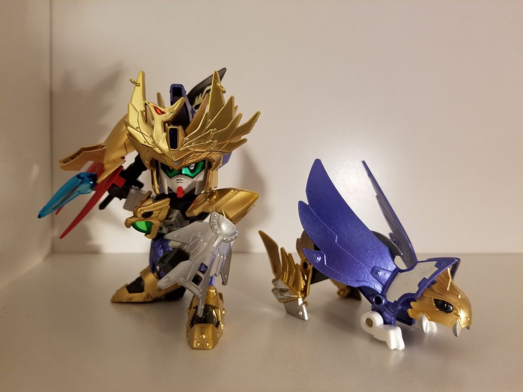 右腕アーマーとバックパックからなる我琅道(ガロウド)