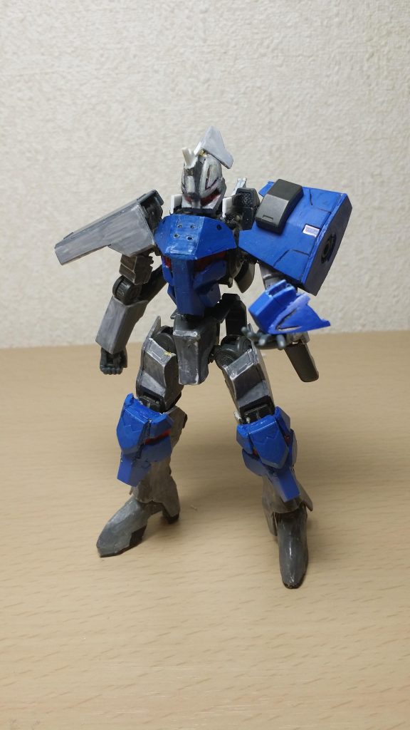 顔のパーツは取れるようにしてます