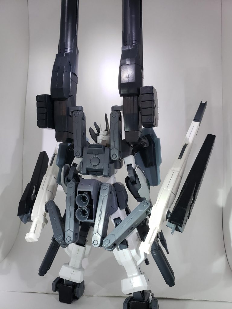 バックショット
ジョイントをアムアムに変えたおかげで自由度が上がり、干渉しにくくなりました。