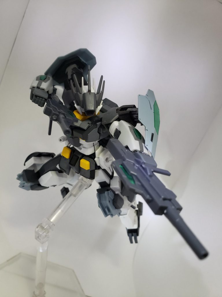 軽装状態ブンドドショット
ガンカタ構え