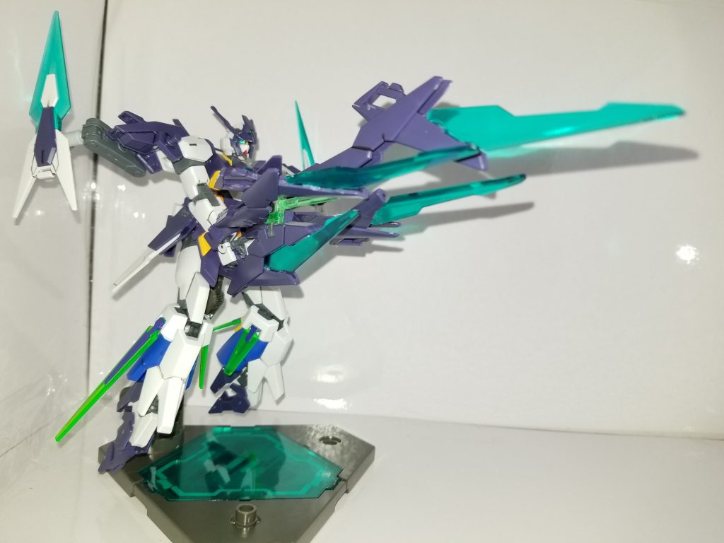 違う角度から、EX-カリバーオマージュ

組み方はゲーム「ガンダムバトルオペレーションNEXT」のAGE2マグナムを参考に、独自の解釈を入れている。
この再現パーツと専用刃エフェクト、プレバンでいいんで他のエフェクトとセットで「ガンダムビルドダイバーズ　劇中再現エフェクトセット」って発売してくれないだろうか。