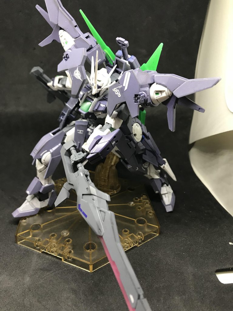 二刀流でブンドド フルセイバーは背中にマウントできます