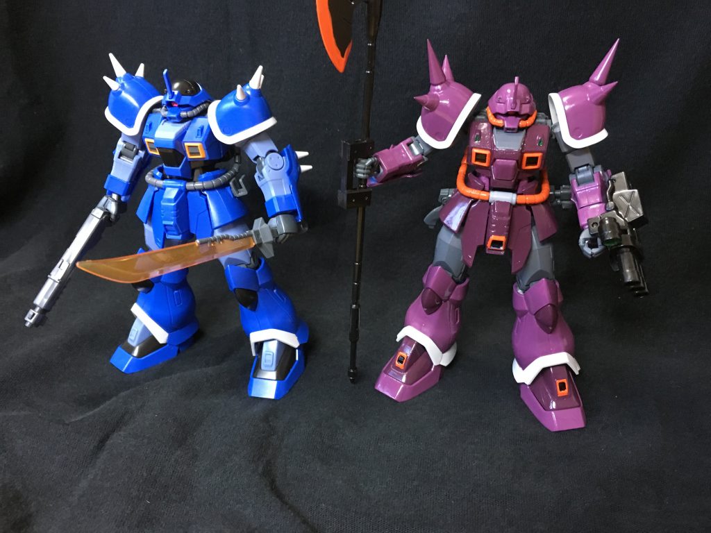 元のイフリートとの比較
スパイクアーマーはトゲが短く鈍かったのでビルダーズパーツの1/100スパイクのトゲ部分を移植、元のトゲの長い方を下腕ガードに付け替えました
それとスパイクアーマーの取り付け方を変更してみました