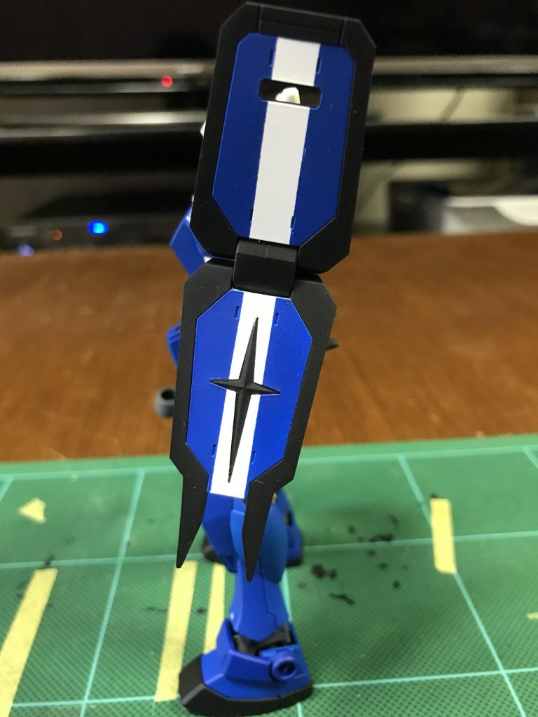 盾はFBガンダムと同じくヘビーガンダムのを使用