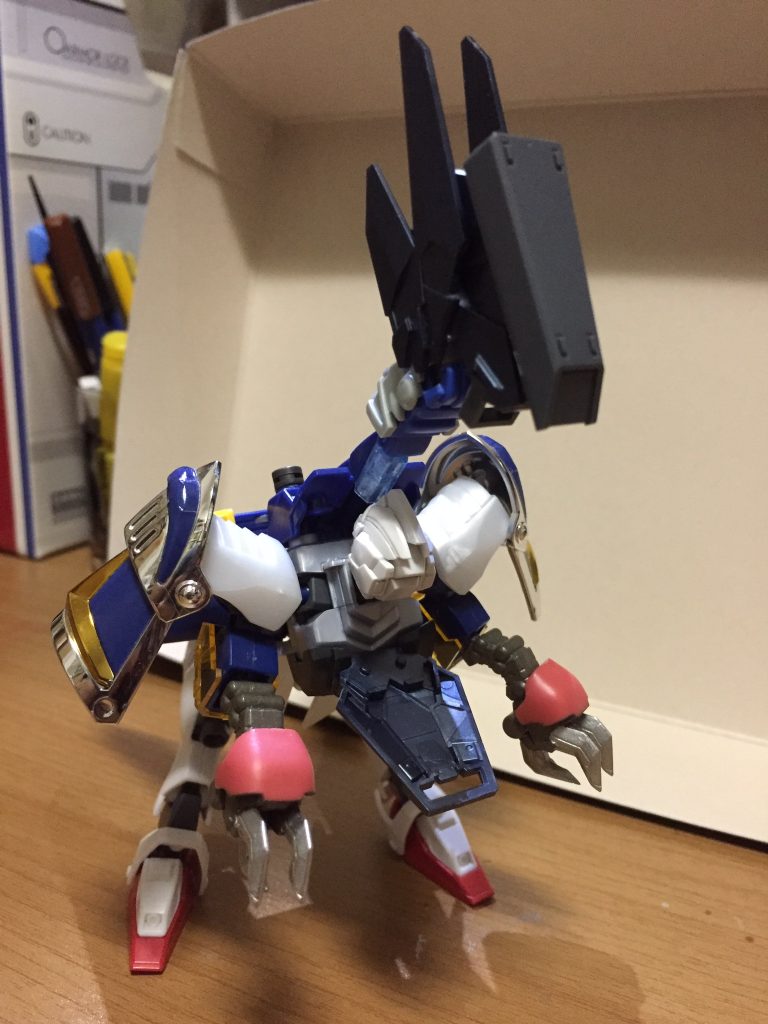 ワイバーンはジャンクパーツの詰め合わせ。
羽や脚はHGウイングから。