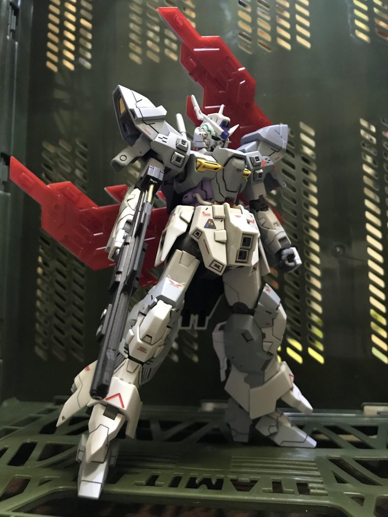 グレーで塗装、Zガンダム 3号機のイメージです。