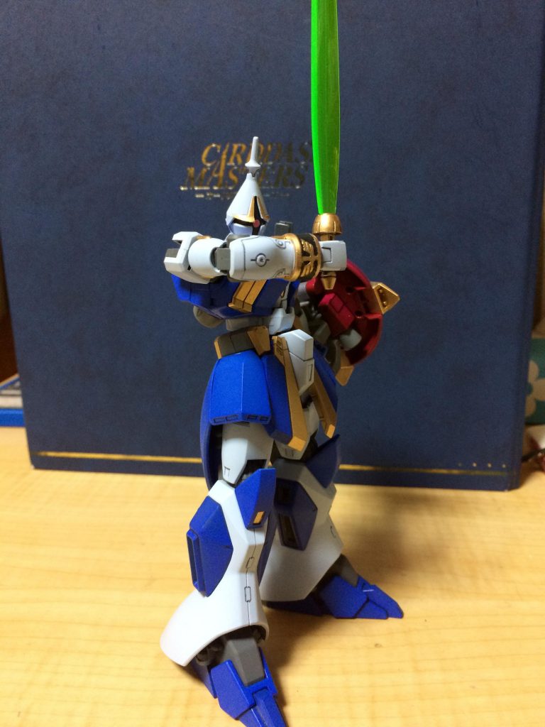 騎士らしさをアップしたかったので腕はギラズールのものを使用してます。