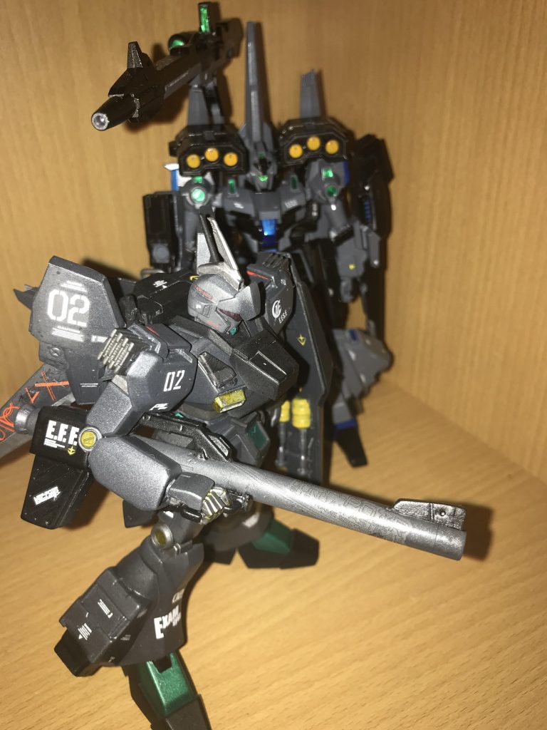 最後に前作のリゼルと2ショット
リゼルで戦闘区域まで持って行ってジェガンで戦う感じですかね
プロトタイプって厨二感ハンパないですよね笑